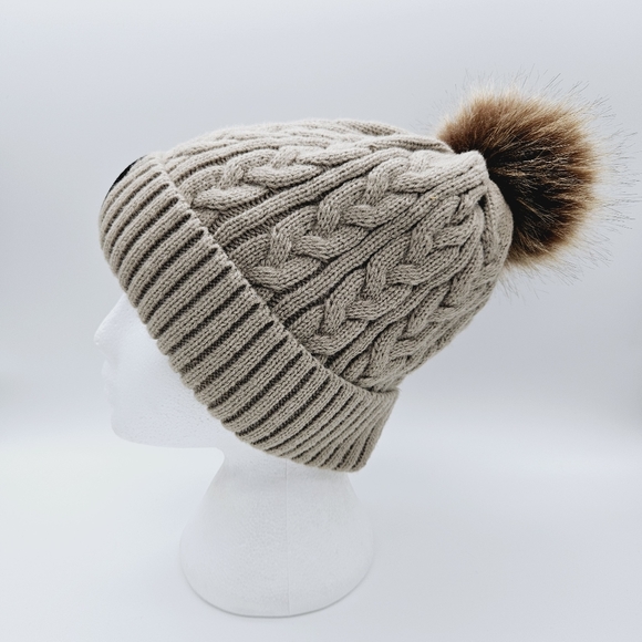 AJM | Twenty Nine North large patch pompom cable knit beanie toque winter hat - Picture 5 of 8